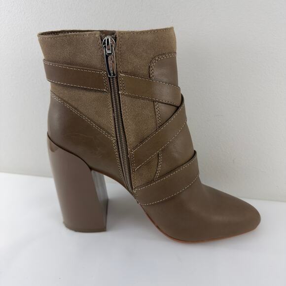 Vince Camuto Erillie Buckle Block Heel Bootie Ankle Boot in Wild Mushroom W-7 - Picture 5 of 12